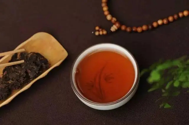 為什么喝完茶越來(lái)越餓了，普洱茶真的減肥嗎？