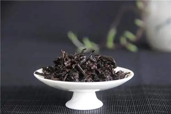 判斷普洱茶是不是好料，只看一個(gè)地方！