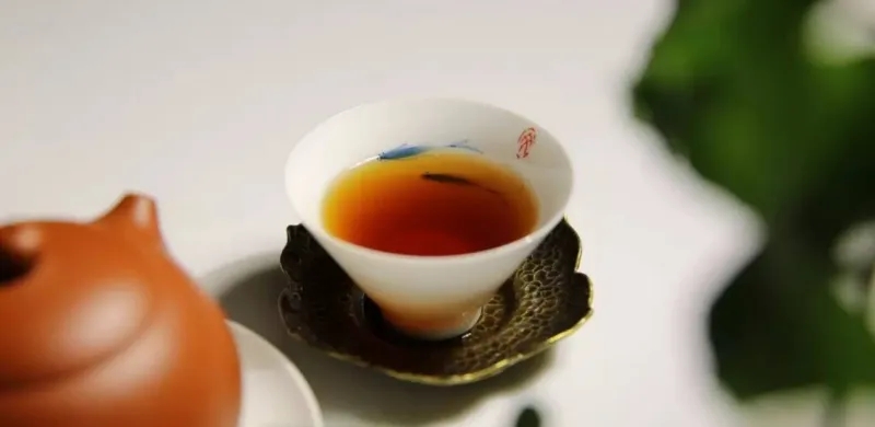 剛剛說出了古樹純料與拼配之間的秘密！