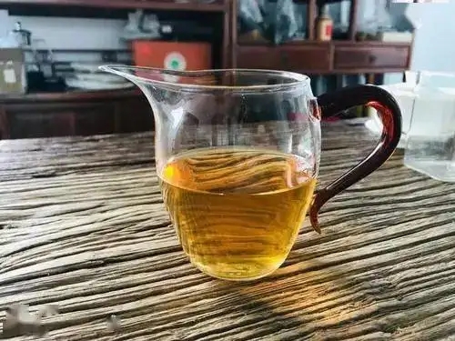 吸煙的人喝茶到底有哪些好處？醫(yī)生這次全說清楚了